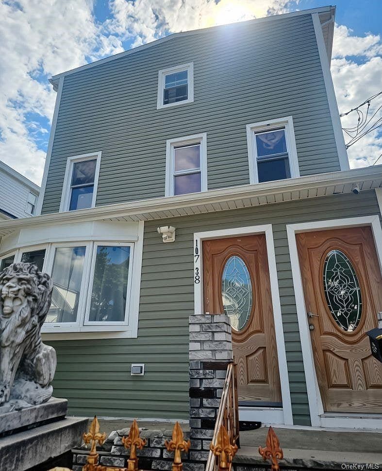 107-38 Inwood Street