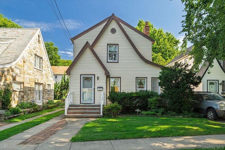 107 Cherry Street