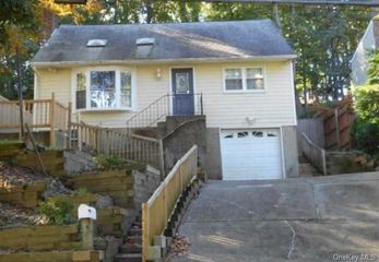 Image 1 of 1 for 107 Norwood Avenue in Long Island, Northport, NY, 11768