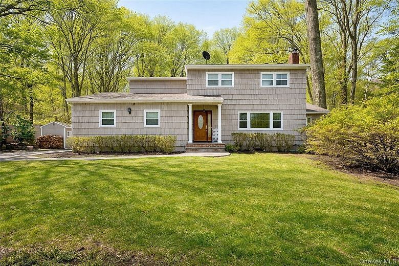 107 Red Oak Court
