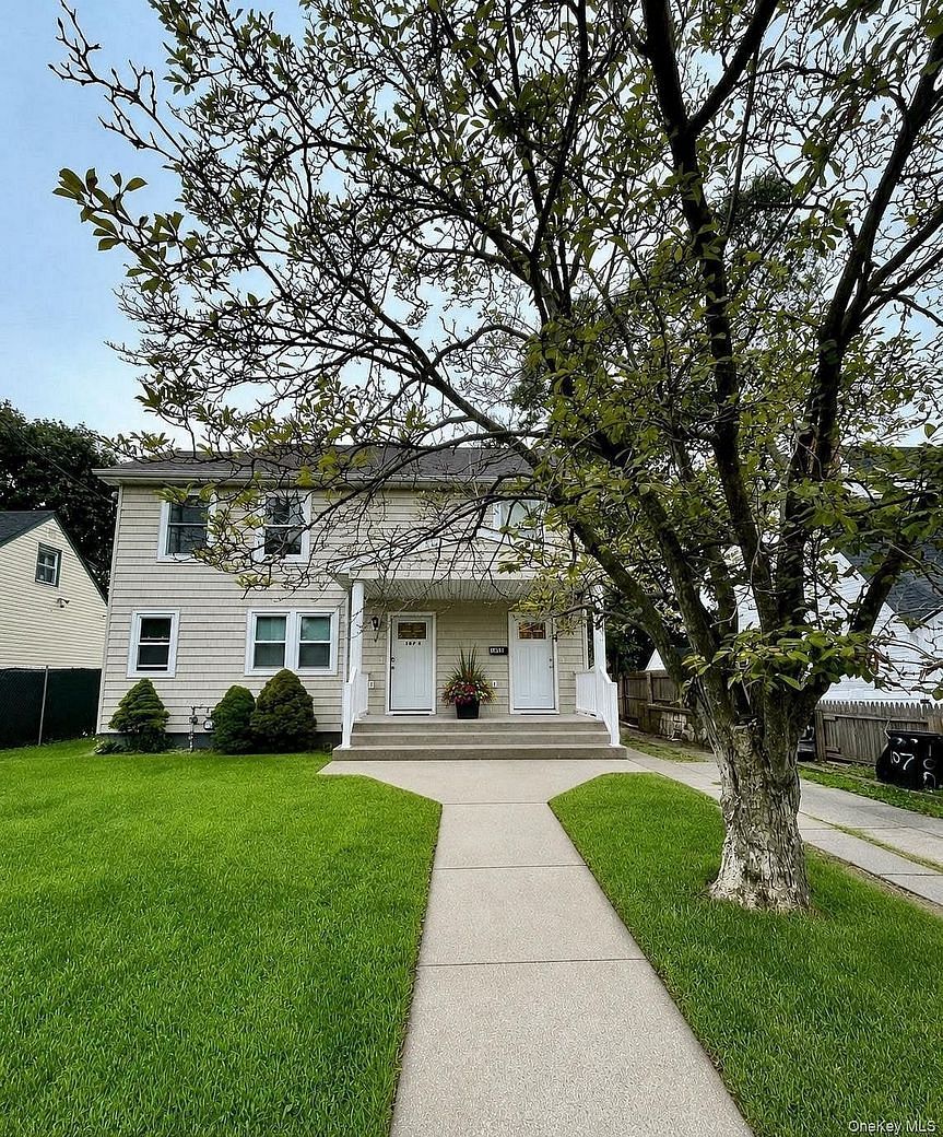 107 W Centennial Avenue