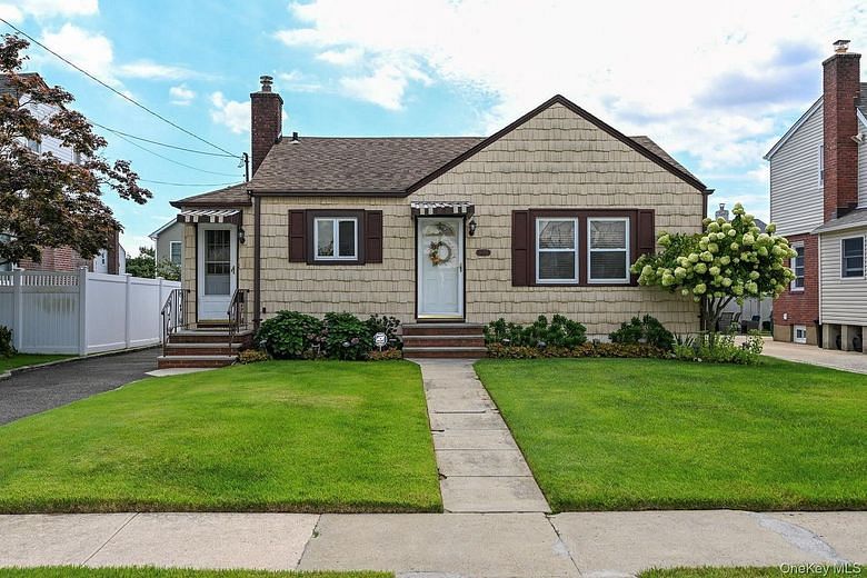 1073 Hancock Avenue