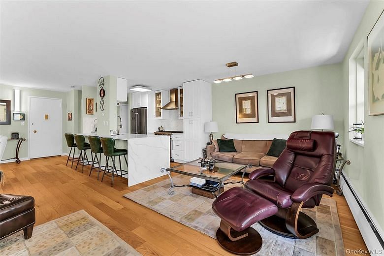1085 Warburton Avenue #210