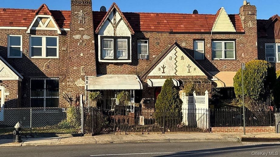 109-10 Francis Lewis Boulevard