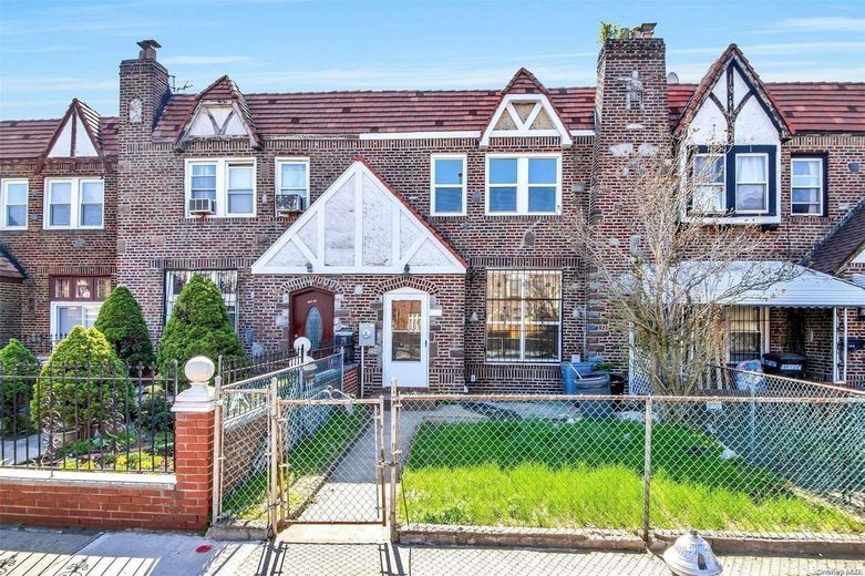 109-12 Francis Lewis Boulevard