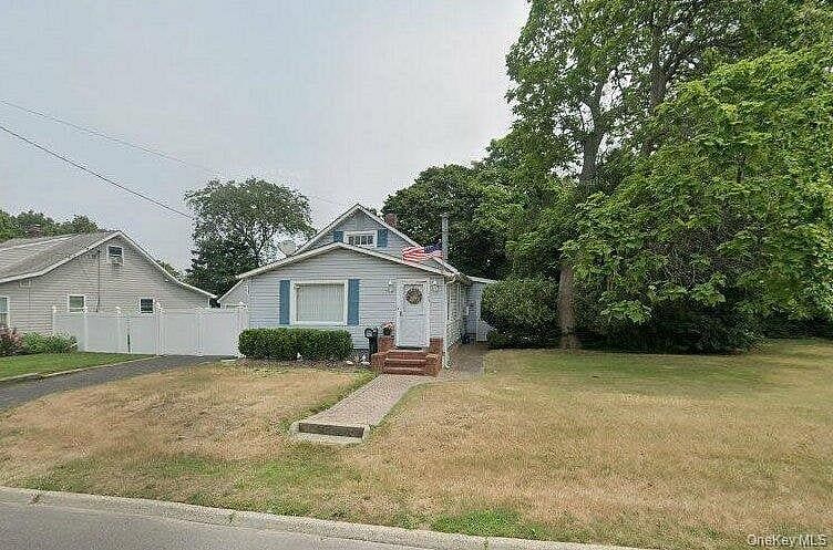 109 Grove Avenue