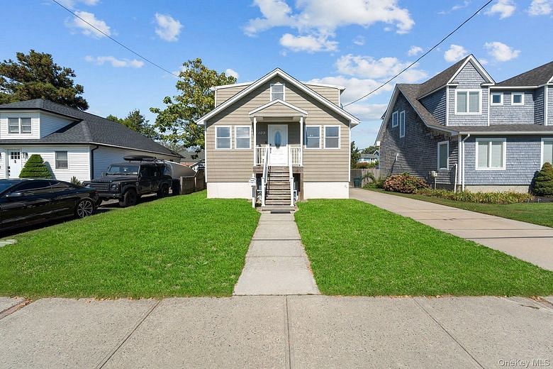 109 Laurel Street