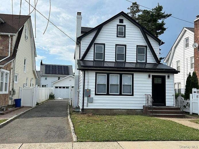 109 Leverich Street