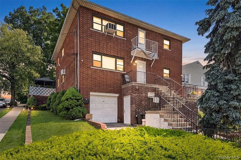 109 Wakefield Avenue