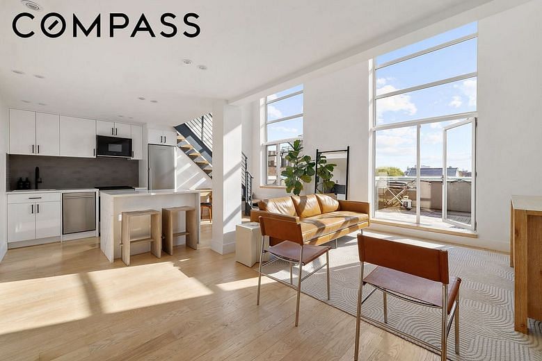 109 Waverly Avenue #4B