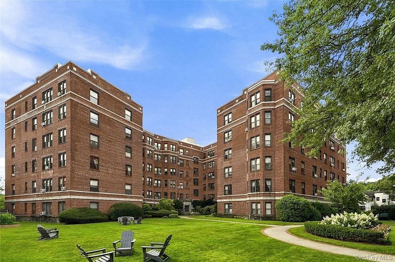 11 Alden Road #5L