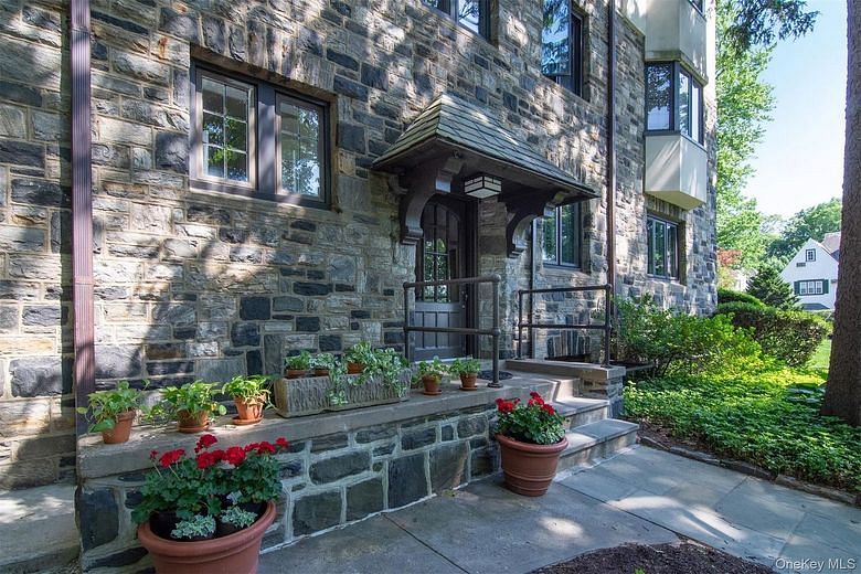 11 Beechtree Lane #1A