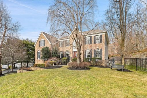 Image 1 of 35 for 11 Brady Lane in Westchester, Somers, NY, 10589