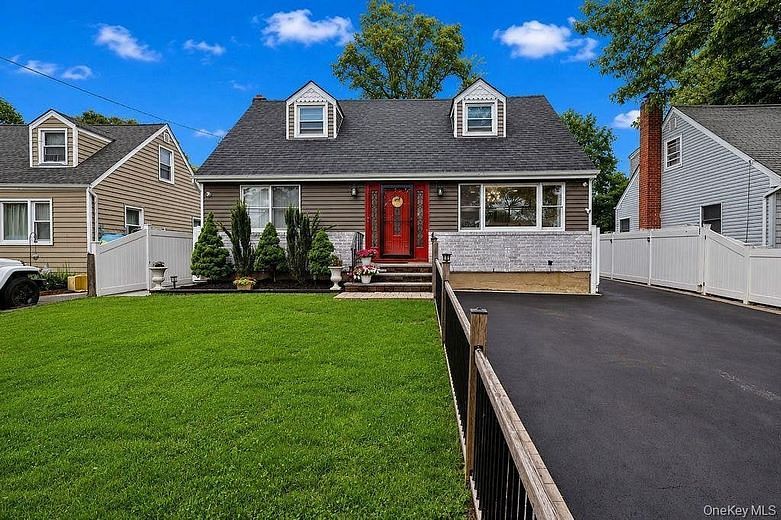 11 Chichester Rd