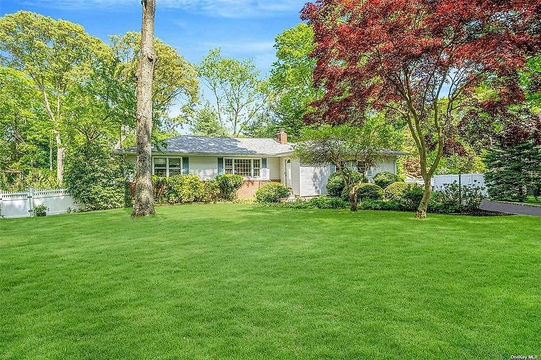 Image 1 of 25 for 11 Clover Drive in Long Island, Smithtown, NY, 11787