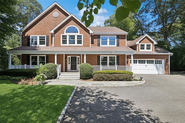 11 Cobblestone Court
