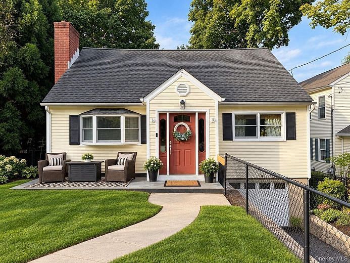 11 Emerson Avenue