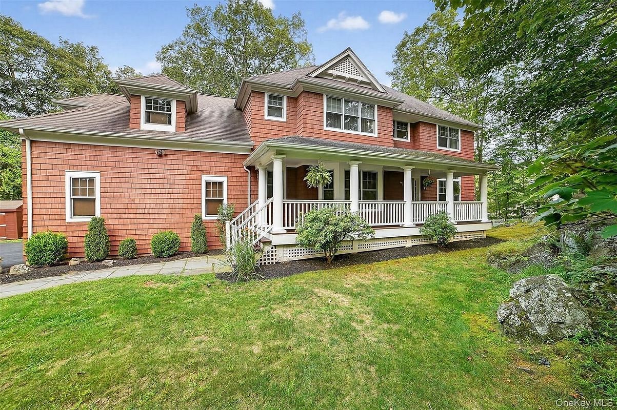 Image 1 of 49 for 11 Flanders Lane in Westchester, Cortlandt Manor, NY, 10567
