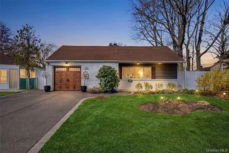 11 Grand Central Avenue