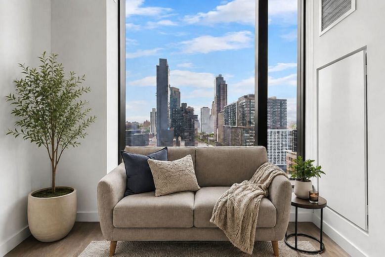 11 Hoyt Street #16F