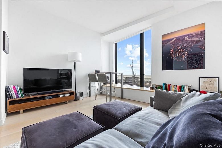 11 Hoyt Street #36H