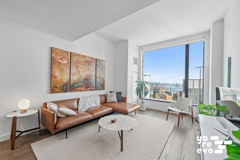 11 Hoyt Street #53B