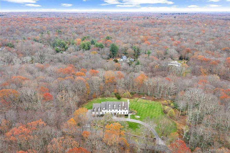 11 Lost Nations Road