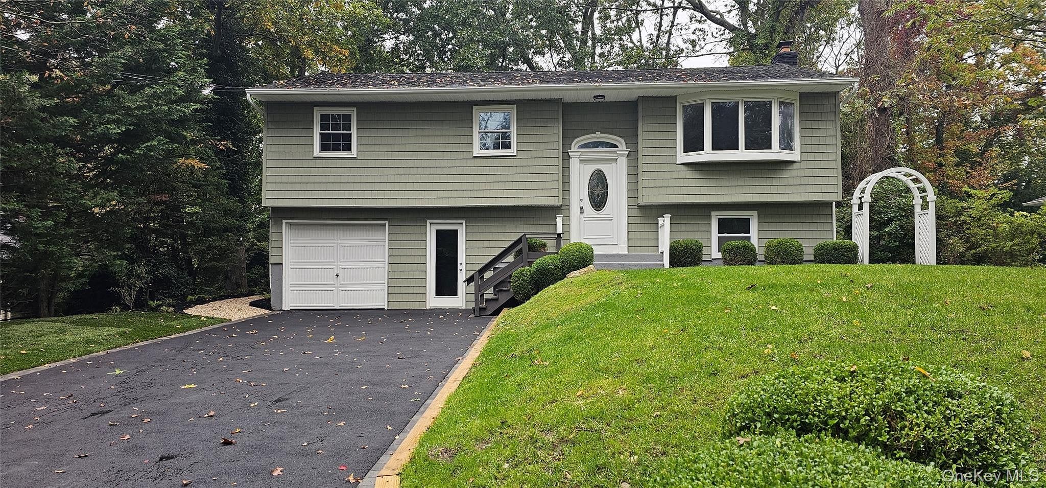 11 Marbeth Circle
