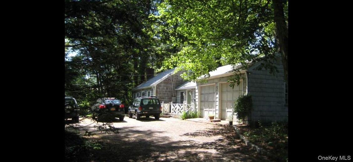 11 Mary Lane
