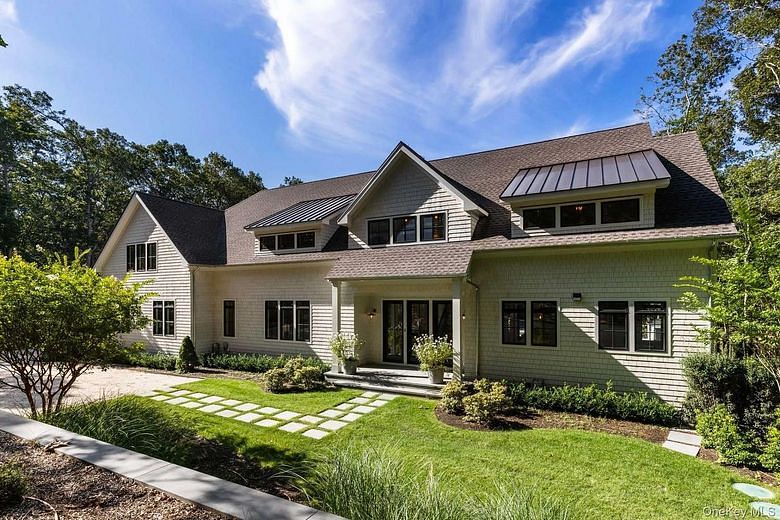 11 Old School House Lane