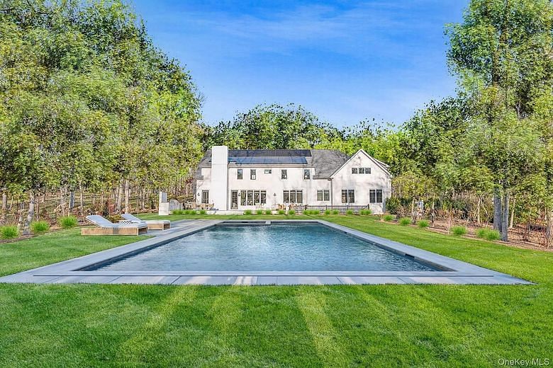 11 Old School House Lane