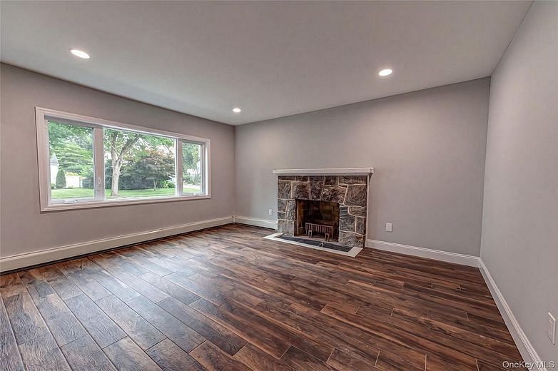 11 Redwood Road