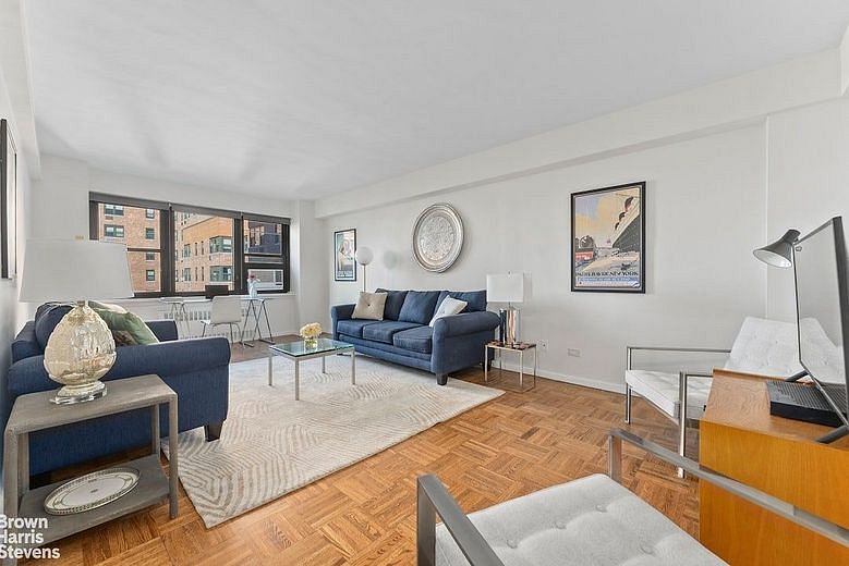 11 Riverside Drive #10PE