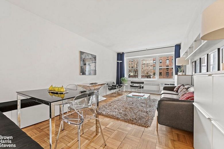 11 Riverside Drive #7PW