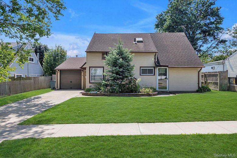 11 Sprucewood Drive