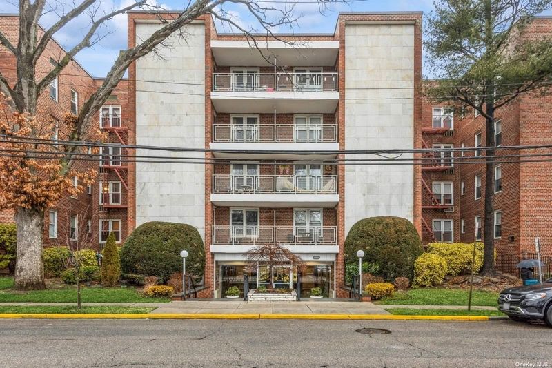 Image 1 of 24 for 110 Brooklyn Avenue #3C in Long Island, Freeport, NY, 11520