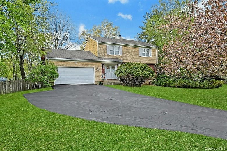 110 Eastview Drive