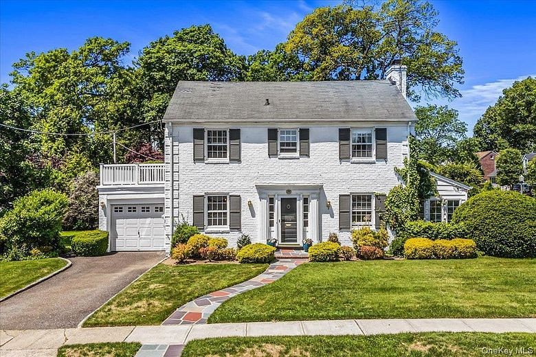 110 Knollwood Road