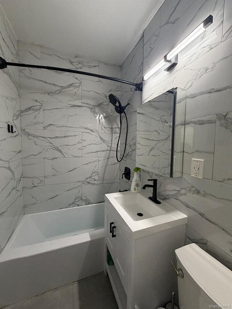 110 Stonelea Place #4a