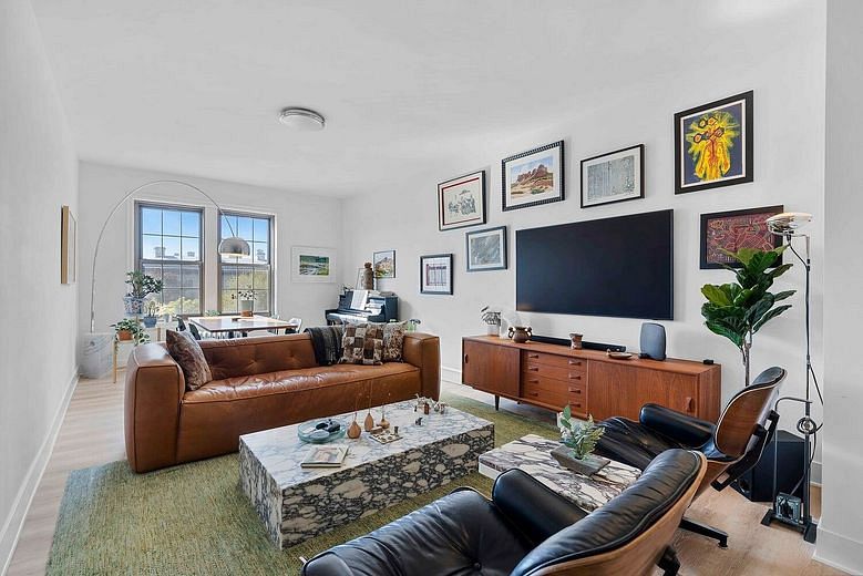 1100 Grand Concourse #4B