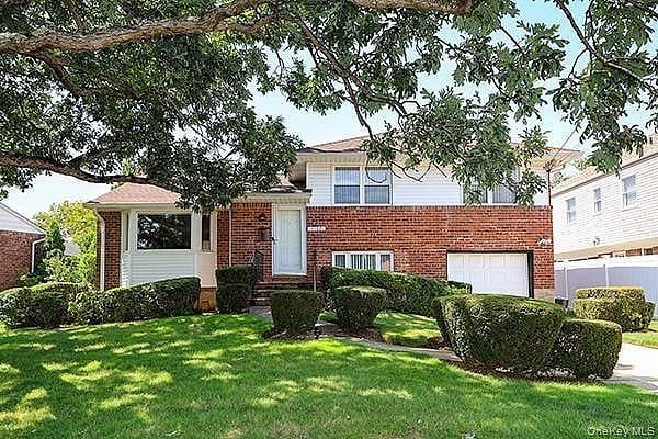 1102 Lawrence Road