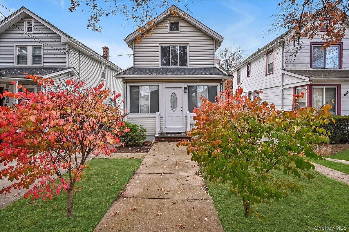 Image 1 of 22 for 11044 177th Street in Queens, New York, NY, 11433