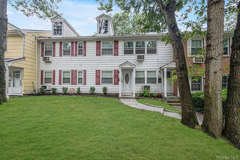 1108 Towne House Village