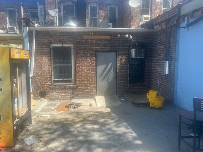 111-06 Farmers Boulevard