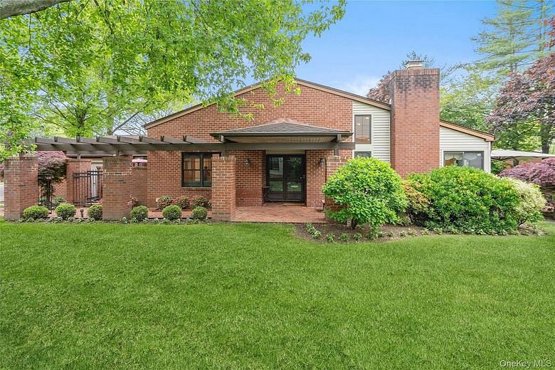 111 Dove Hill Drive