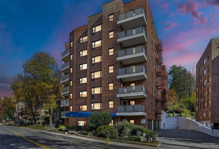 111 E Hartsdale Avenue #3E