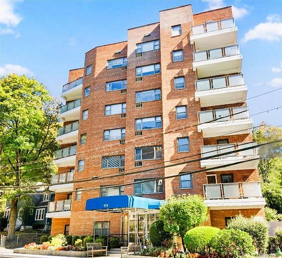 111 E Hartsdale Avenue #4G