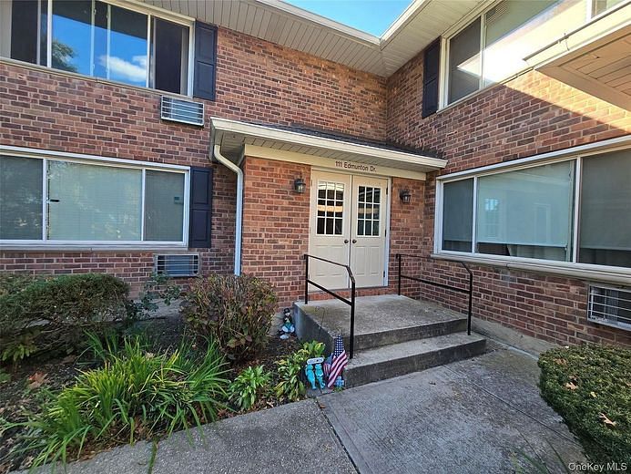 111 Edmunton Drive #G4