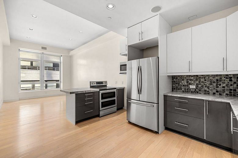 111 Fulton Street #808