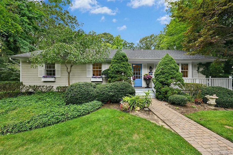 111 Red Oak Court